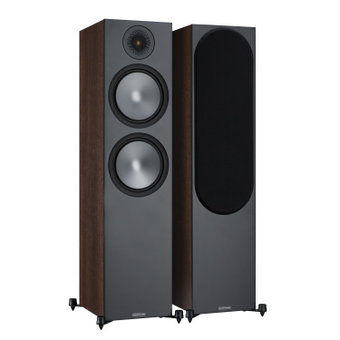 De Radiobeurs Monitor Audio Bronze 500 walnoot front ma_bronze_500_iso_pair_walnut
