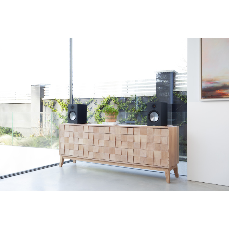 ma_bronze_100_black_cabinet_pair