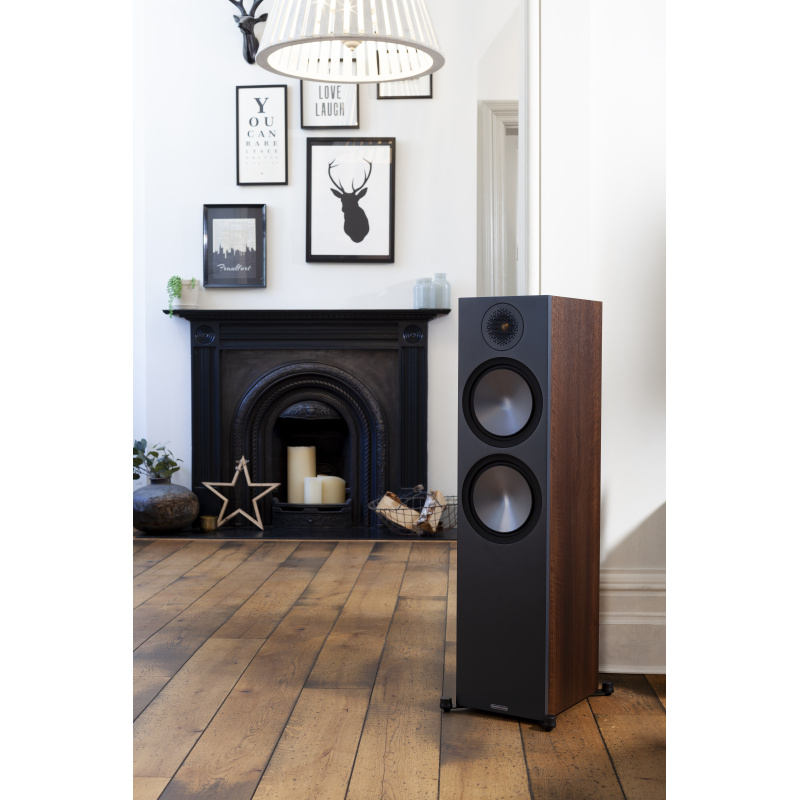 ma_bronze_500_walnut_fireplace