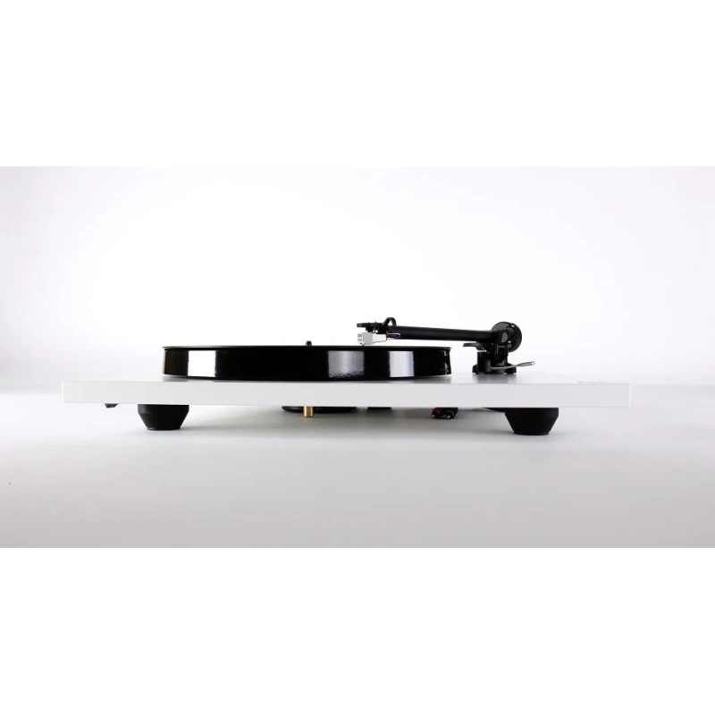 De Radiobeurs Rega Planar 1 plus