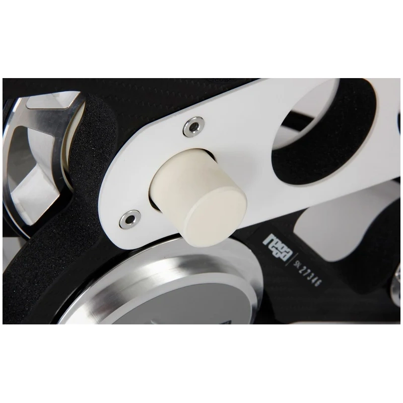 De Radiobeurs Louter - Rega Naia carbon fiber