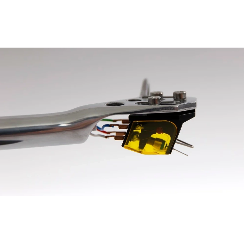 De Radiobeurs Louter - Rega Naia carbon fiber