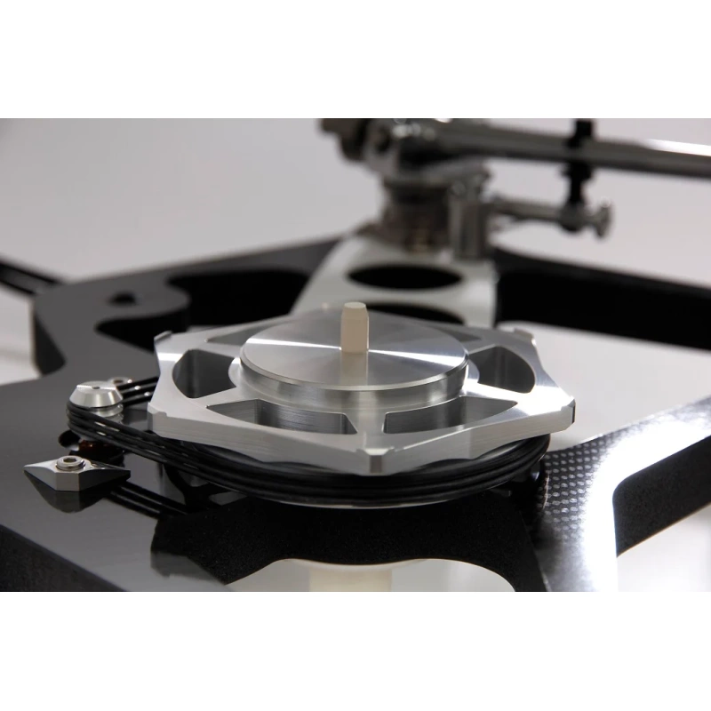 De Radiobeurs Louter - Rega Naia carbon fiber