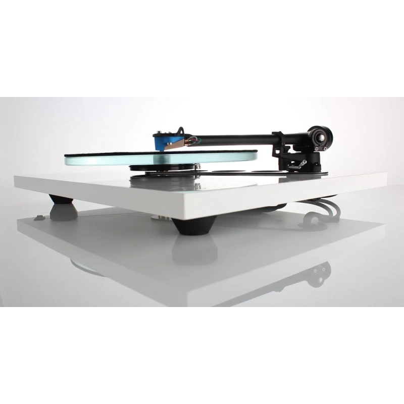 De Radiobeurs Louter - Rega Planar 3 wit