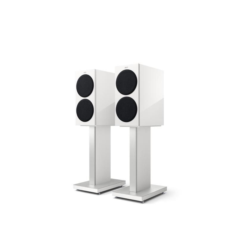 reference_1_meta_perspective_front_in_pair_grille_on_with_stand_high_gloss_white_champagne_212247261