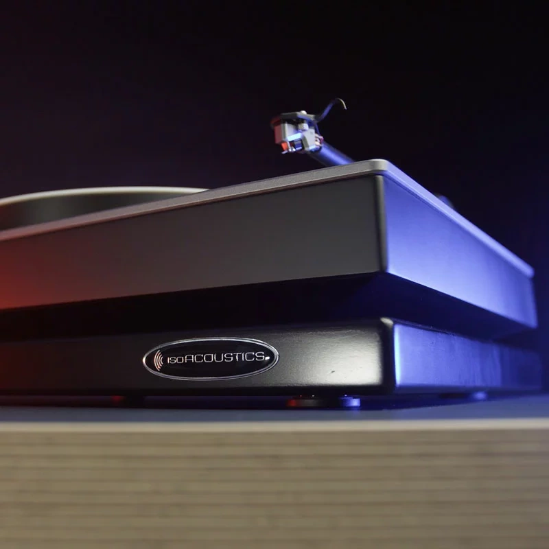 De Radiobeurs IsoAcoustics Zazen I